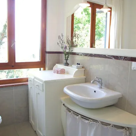 Apartment Sleeps 5 Pool Wifi *